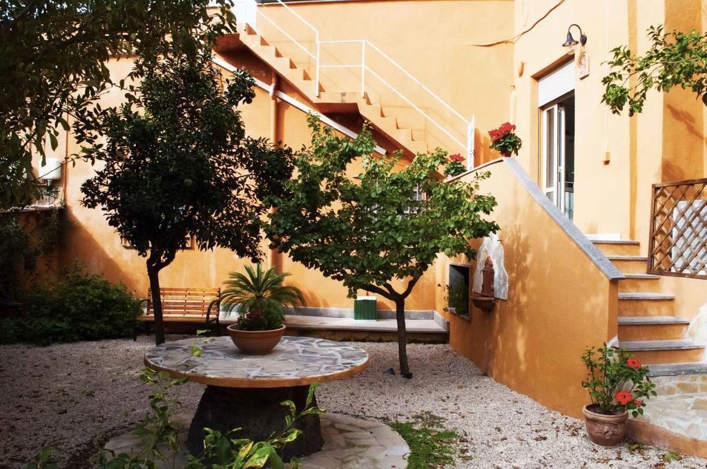 Il Giardinetto Guest House Civitavecchia Bagian luar foto